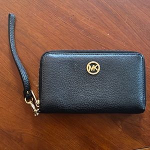 Michael Kors wristlet wallet